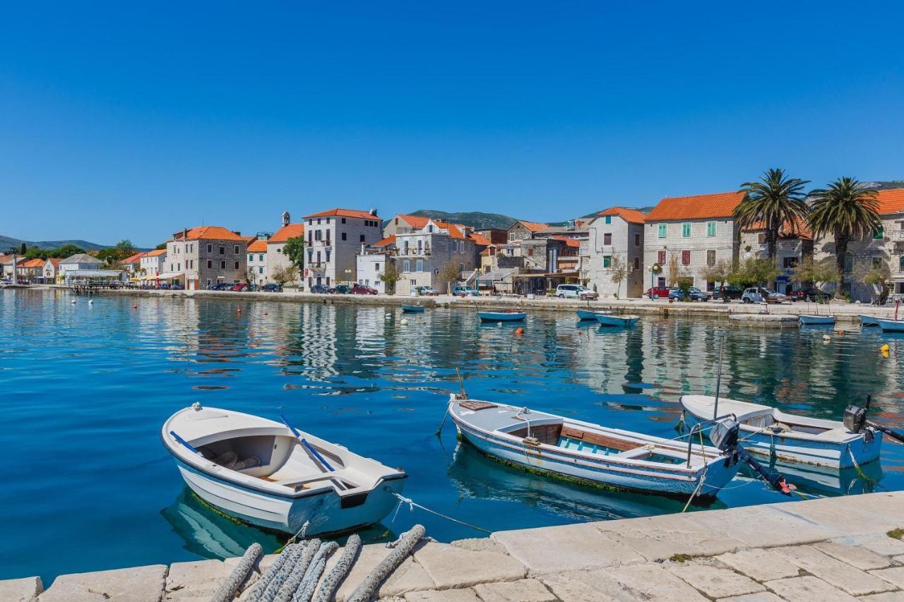 Seafront Apartments Karlo Kastela Luaran gambar