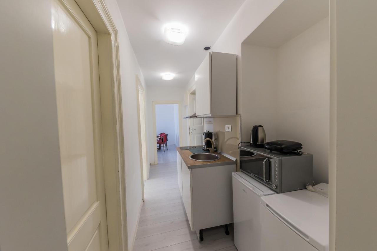 Seafront Apartments Karlo Kastela Luaran gambar