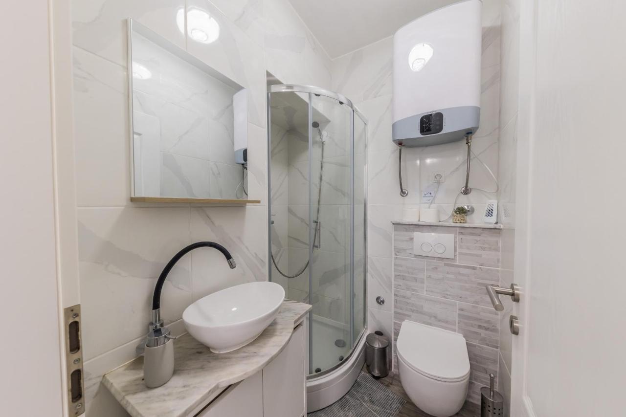 Seafront Apartments Karlo Kastela Luaran gambar