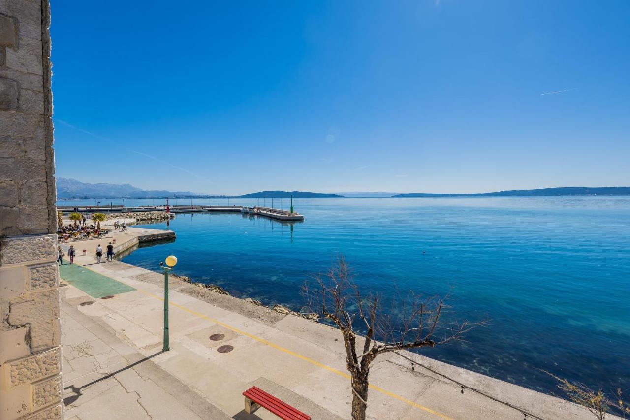 Seafront Apartments Karlo Kastela Luaran gambar