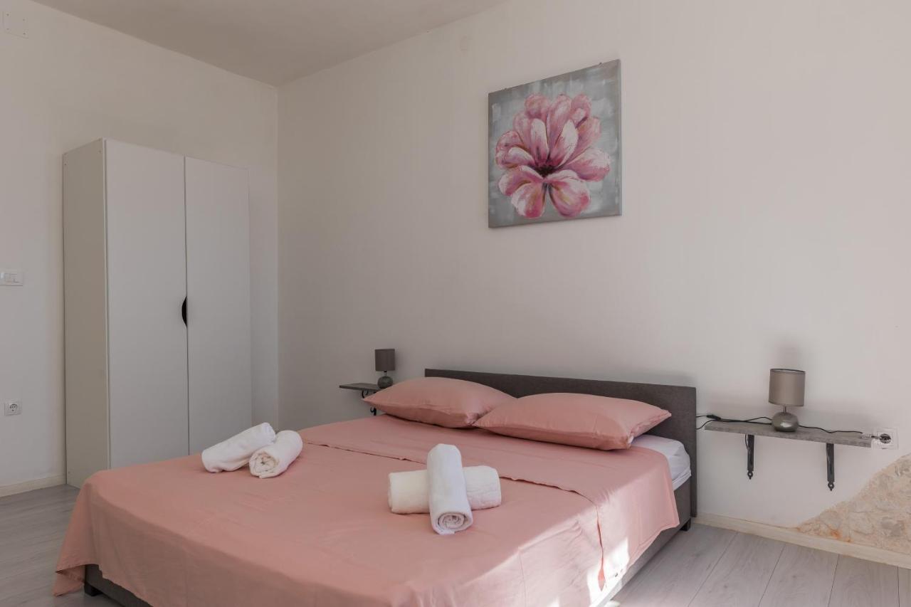 Seafront Apartments Karlo Kastela Luaran gambar