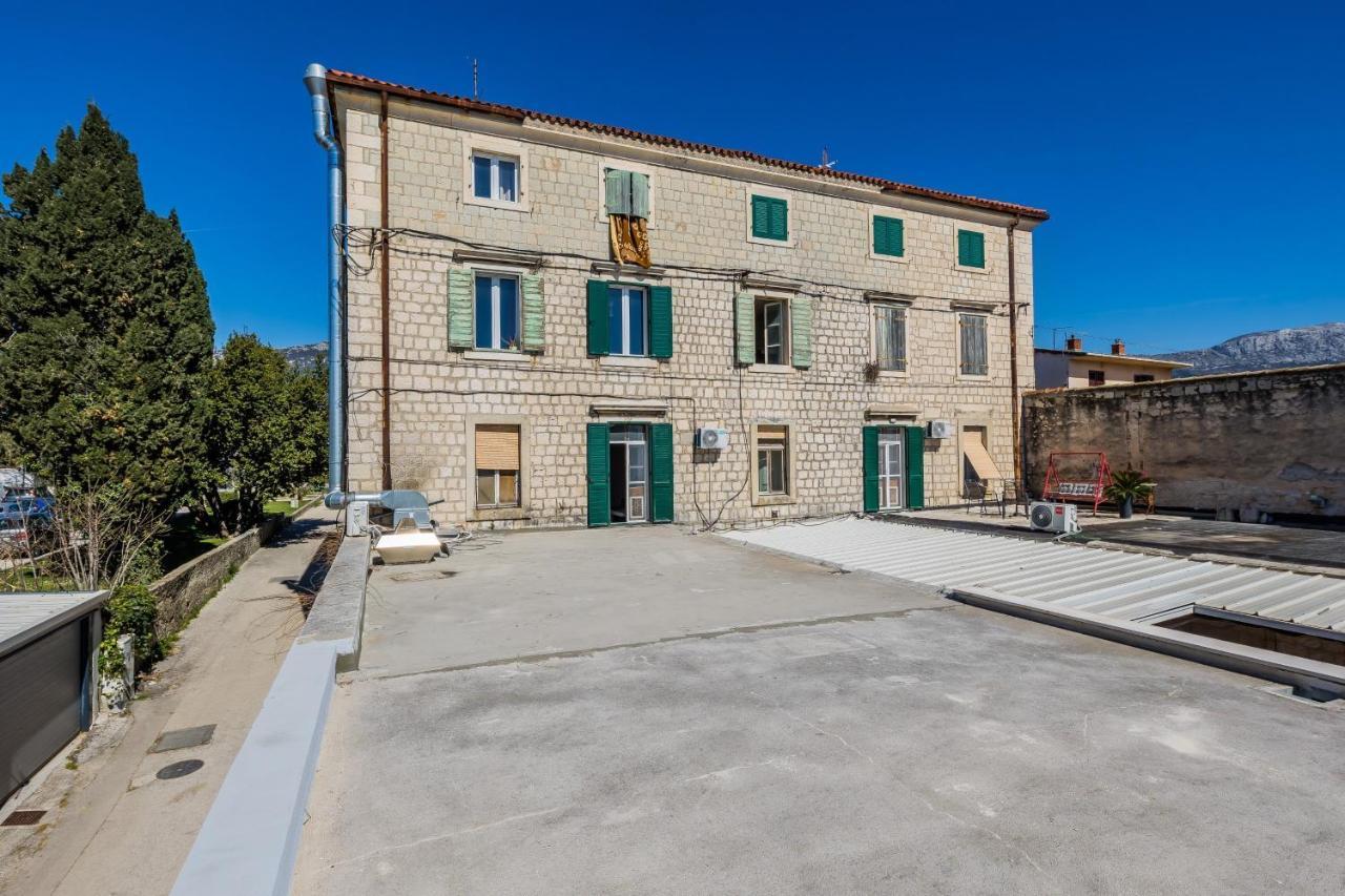 Seafront Apartments Karlo Kastela Luaran gambar