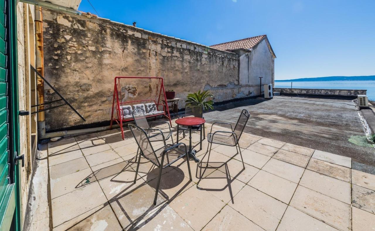 Seafront Apartments Karlo Kastela Luaran gambar