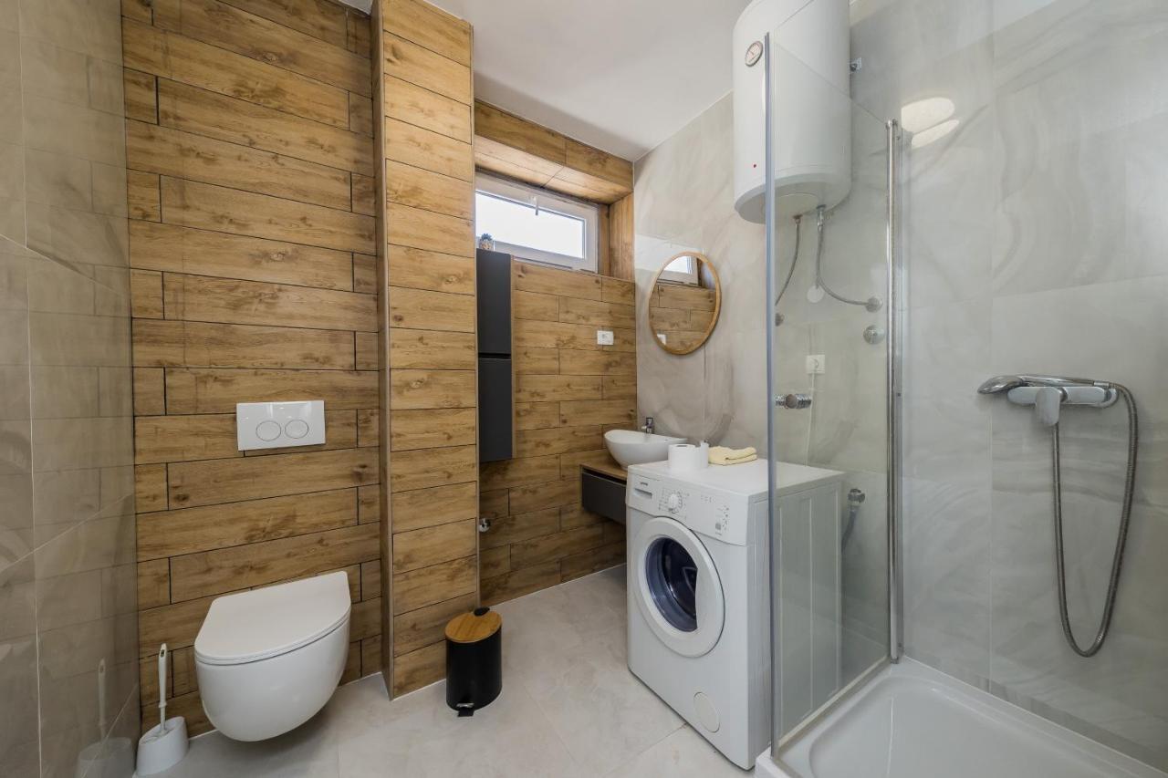 Seafront Apartments Karlo Kastela Luaran gambar